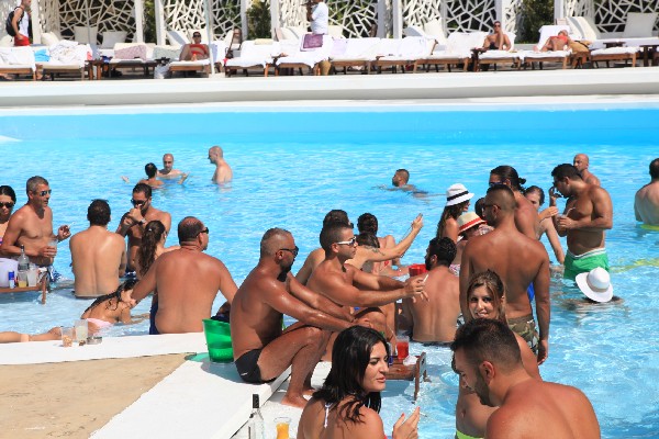 Riviera on Sunday 